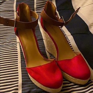 Red wedges size 10